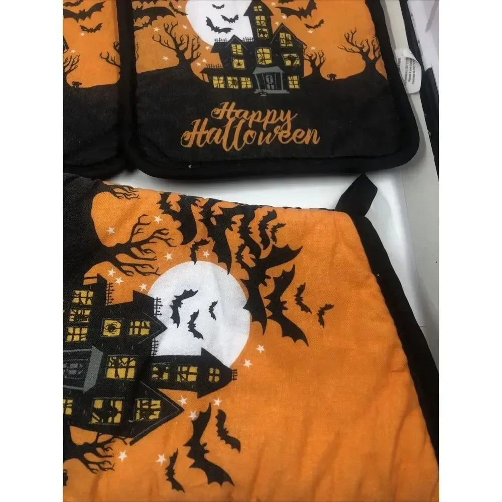 Halloween Kitchen Seat Haunted House 3 Pieces Oven Mitt, Hot Pads